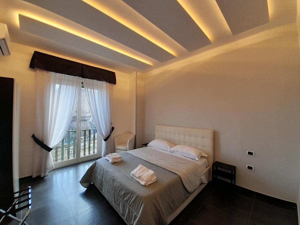 Tiffany & Babylon Luxury Stay Napels Buitenkant foto