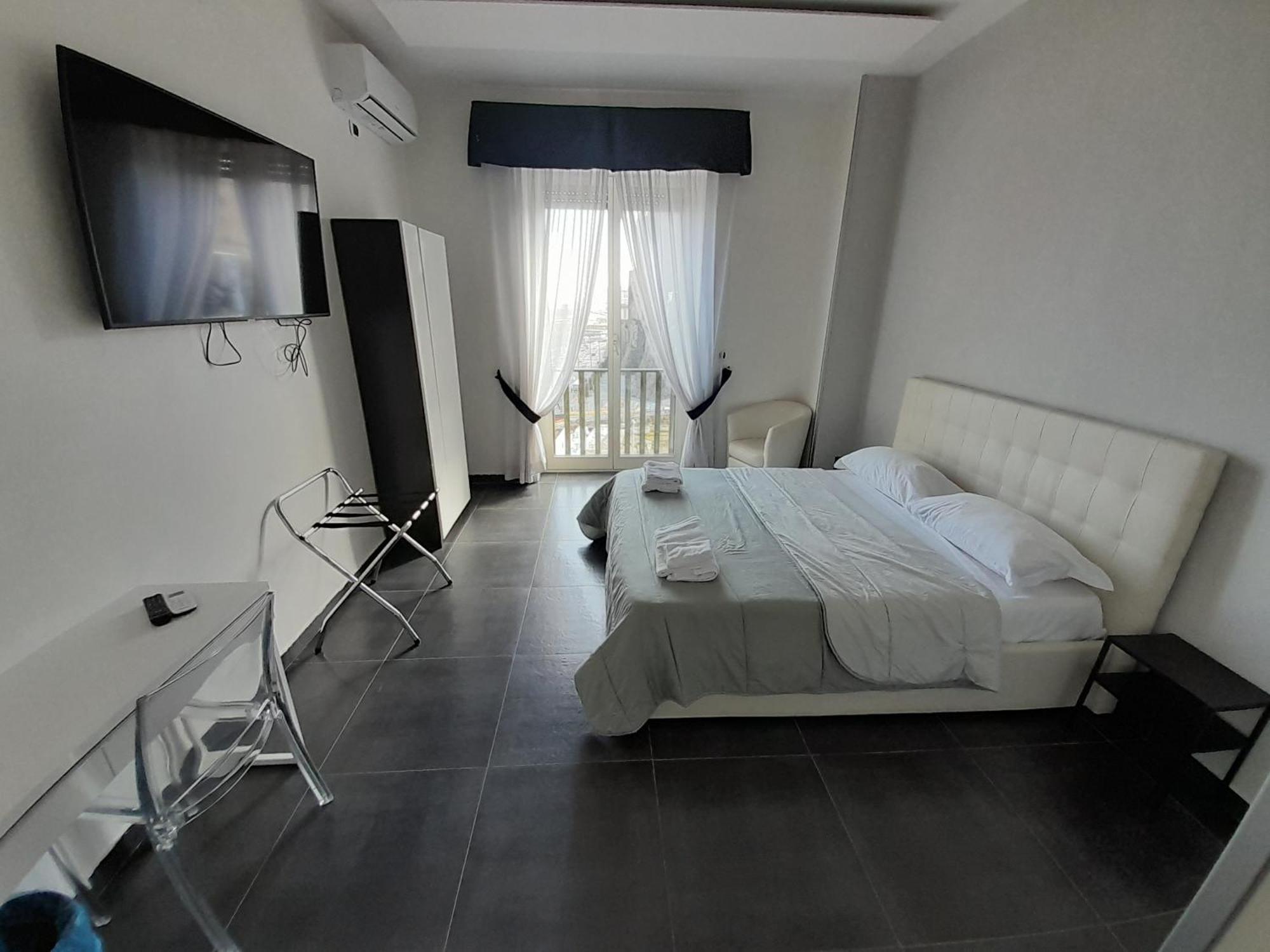 Tiffany & Babylon Luxury Stay Napels Buitenkant foto