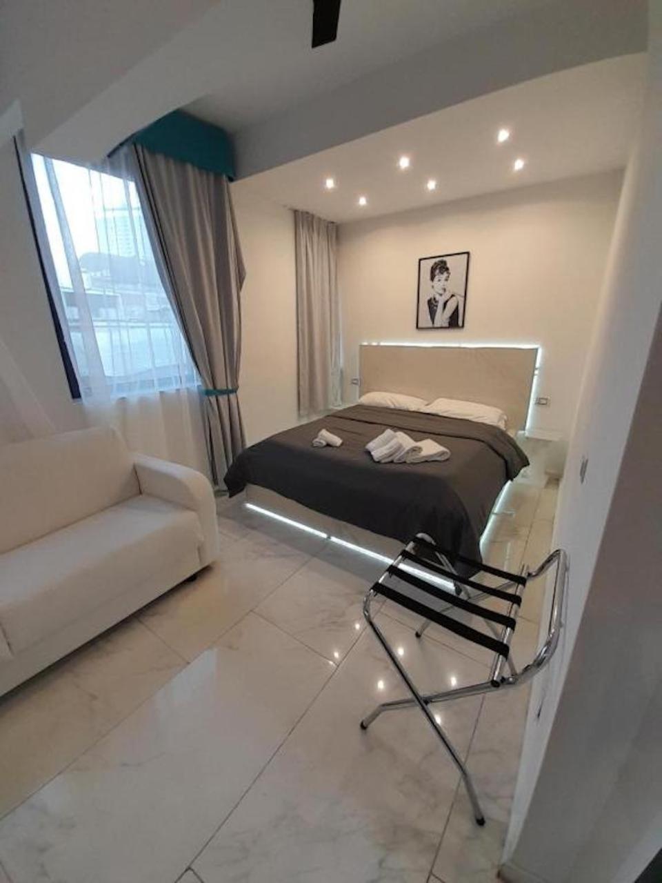 Tiffany & Babylon Luxury Stay Napels Buitenkant foto
