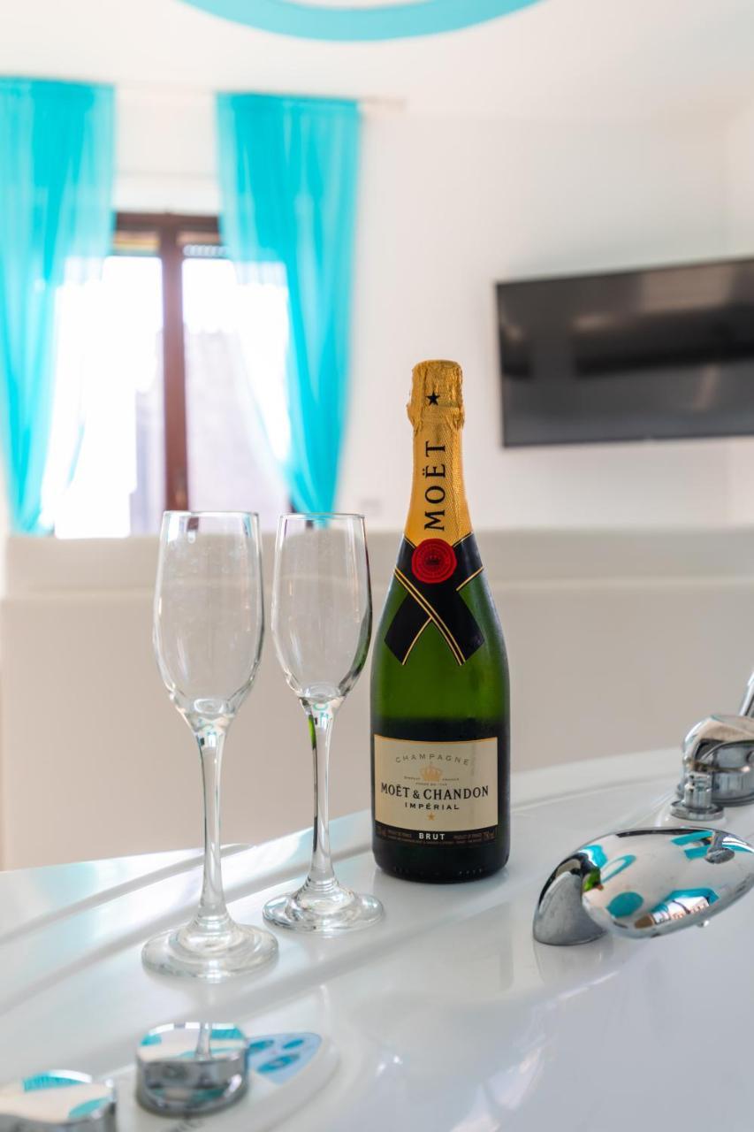 Tiffany & Babylon Luxury Stay Napels Buitenkant foto